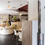 艾尔霍姆斯皇宫酒店 酒店 科米索