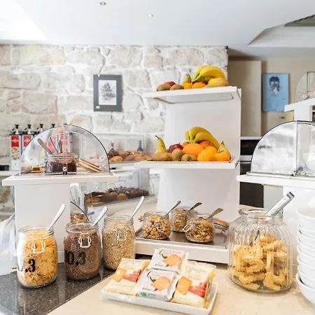 El Homs Palace Szálloda 4*