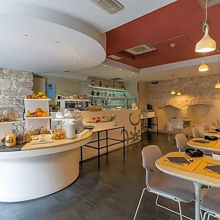 El Homs Palace Hotel 4*