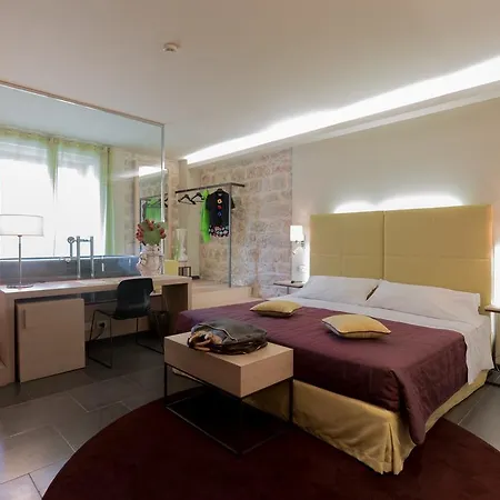 El Homs Palace Szálloda 4*